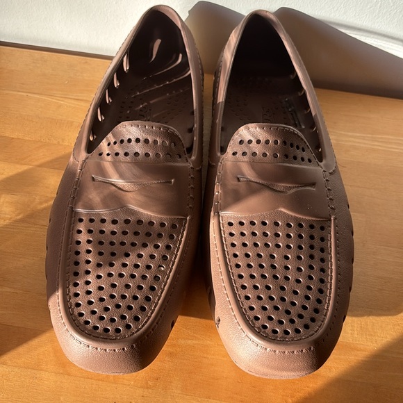 FLOAFERS Posh Driver 2.0 Loafer in Driftwood Brown -- Woman's SIZE 9 - Picture 3 of 7